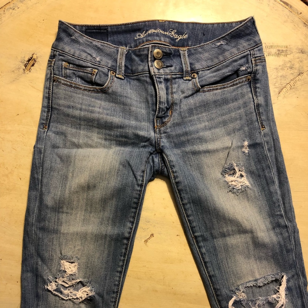 American Eagle Artist Crop